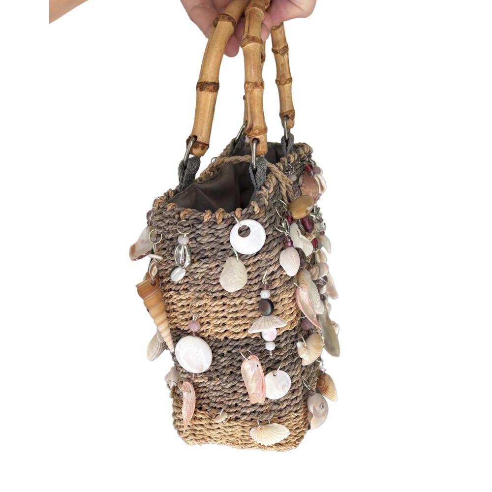 Summer Purse Seashell Charm Straw Handbag Upcycled Handmade Vintage Faded Glory - Picture 7 of 9